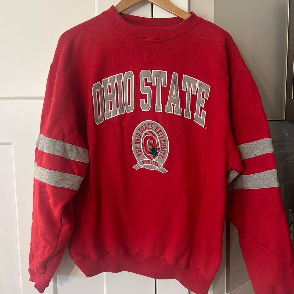 Ohio State Varsity Classics vintage embroidered Red Men's Sweatshirt size M